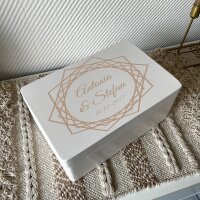 CHICCIE Holzbox zur Hochzeit Personalisiert Kranz Namen Datum Erinnerungsbox